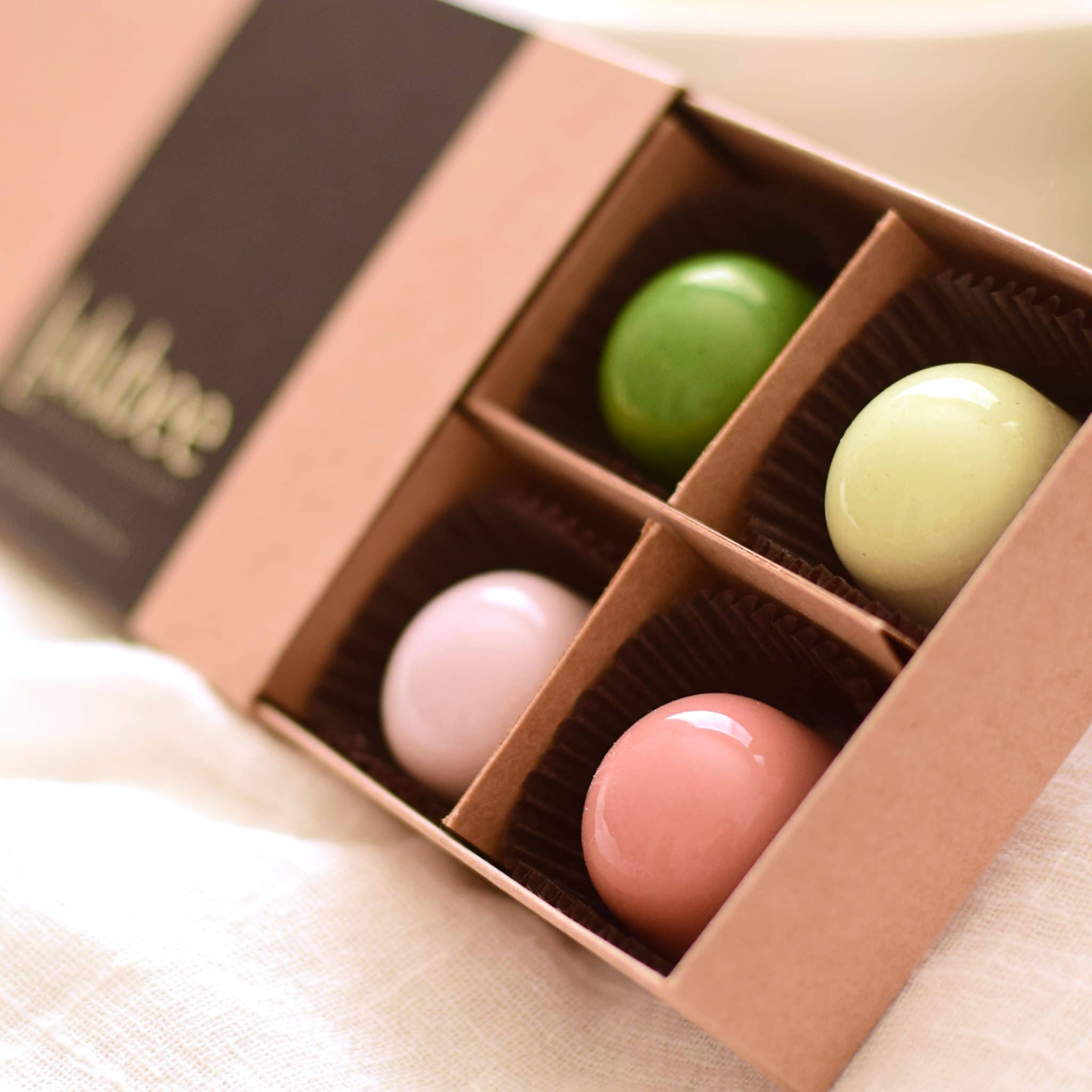 wonder Verzorgen Geloofsbelijdenis 12-Piece Box of Gourmet Chocolate Truffles | Lulubee Chocolates